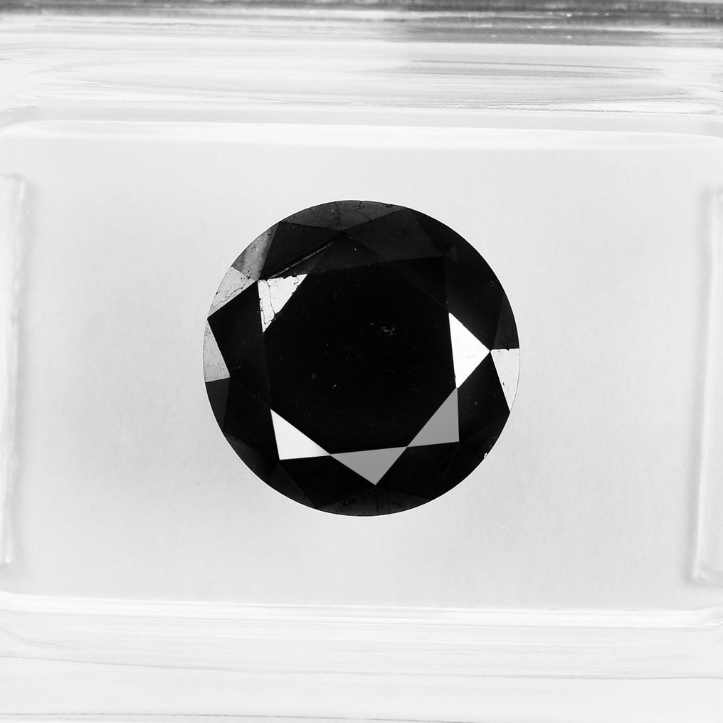 Utan reservationspris - 1 pcs Diamant  (Färgbehandlad)  - 3.33 ct - Rund - Ej specificerat i labbrapport - International Gemological Institute (IGI) #1.2