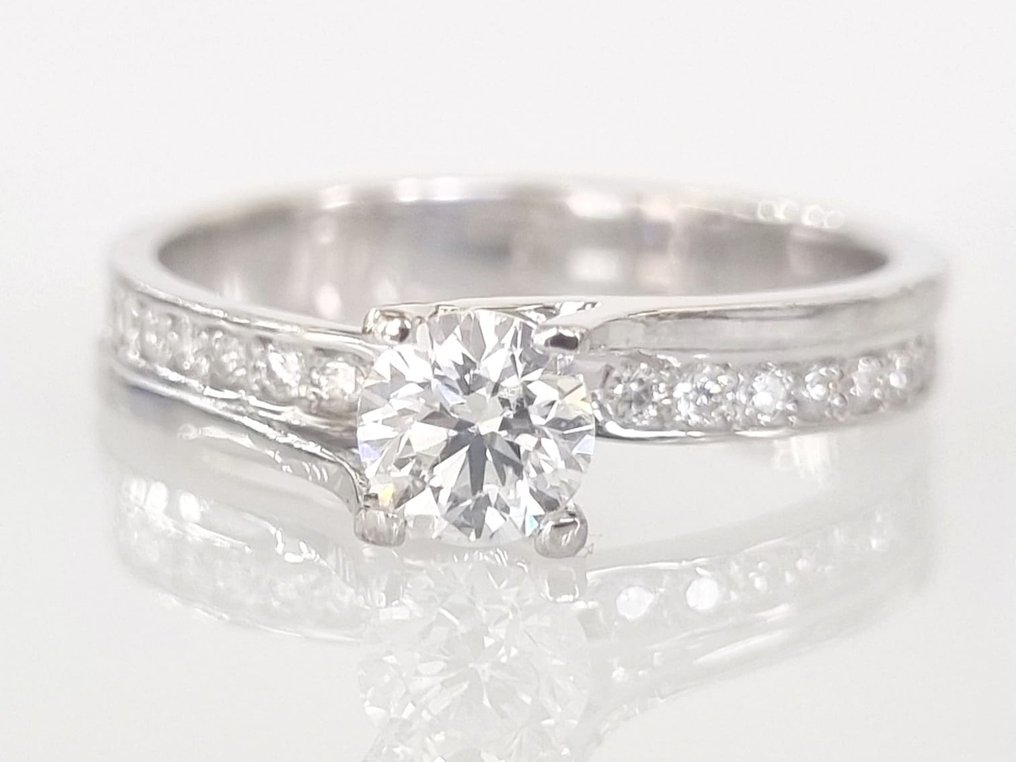 Anello di fidanzamento Oro bianco Diamante  #3.3