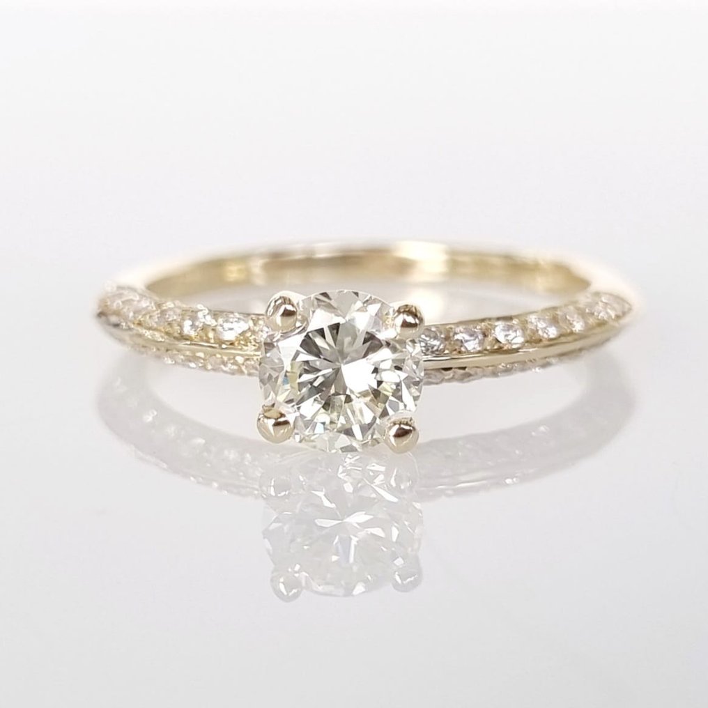Engagement ring Diamond  #3.3