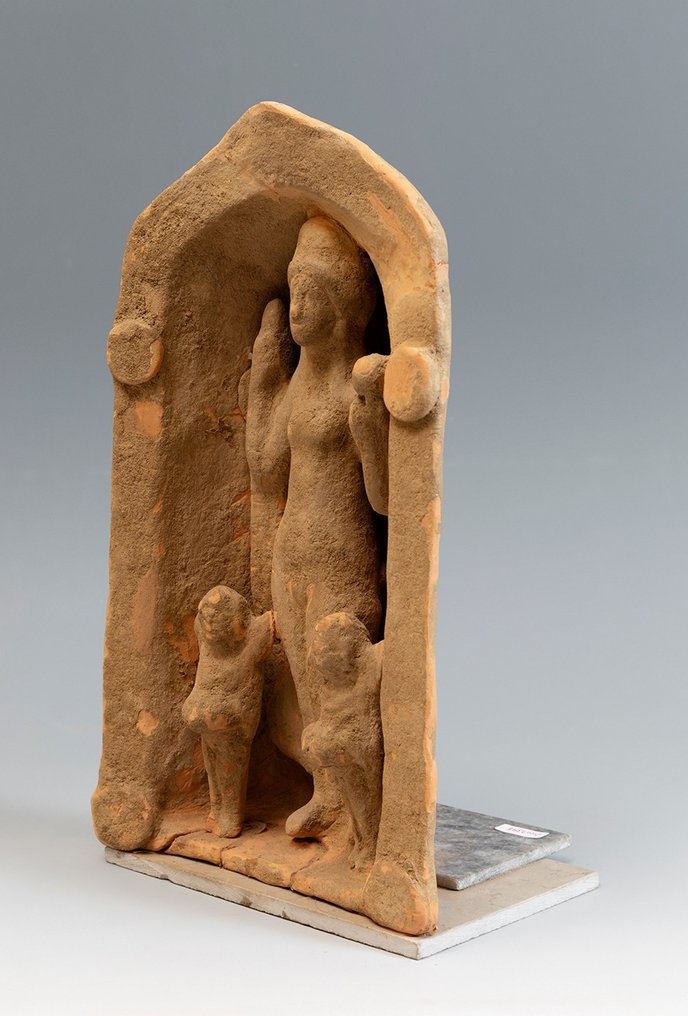 Ancient Greek Terracotta Nice stele of goddess of love Aphrodite - Venus with two Eros - Cupid. 27 cm H. Spanish Export #1.2