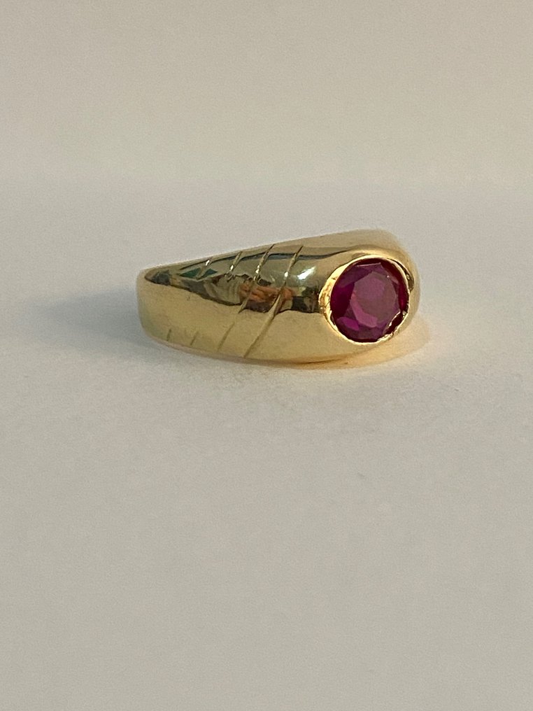 Ring - 18 kt. Yellow gold Ruby #1.1