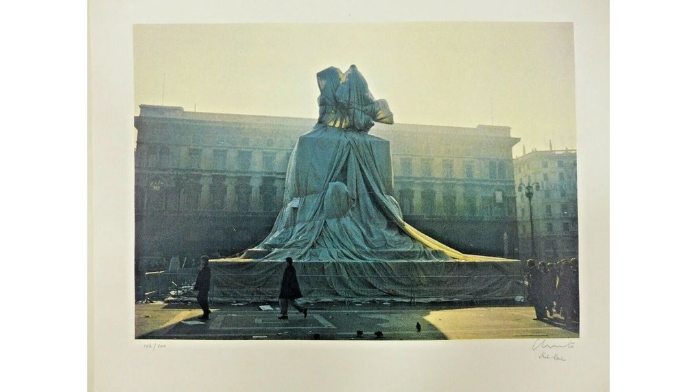 Christo - Harry Shunk - Wrapped monument to Vittorio Emanuele, Milan #2.1