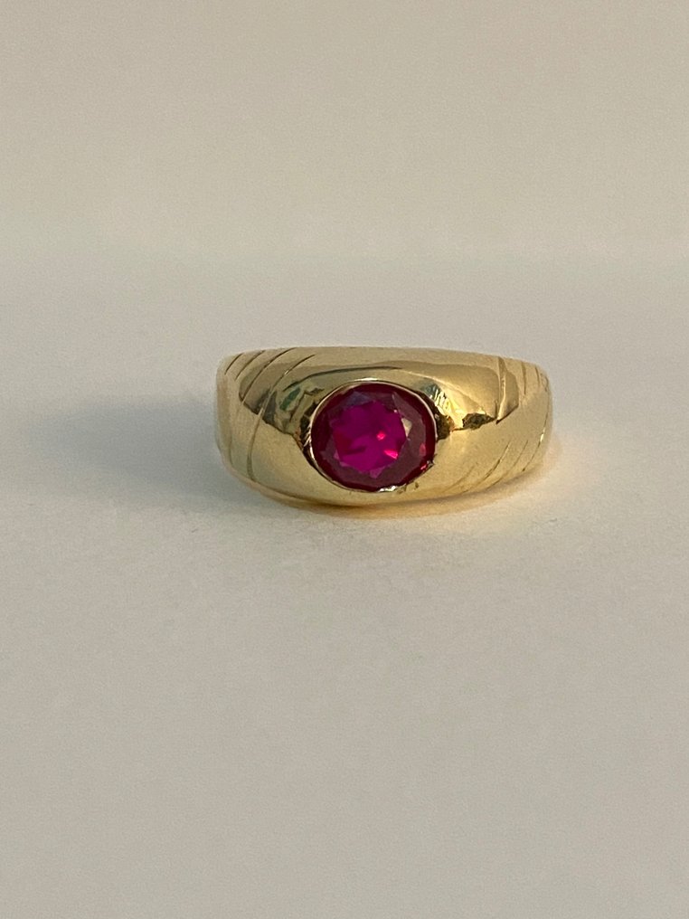 Ring - 18 kt. Yellow gold Ruby #1.2