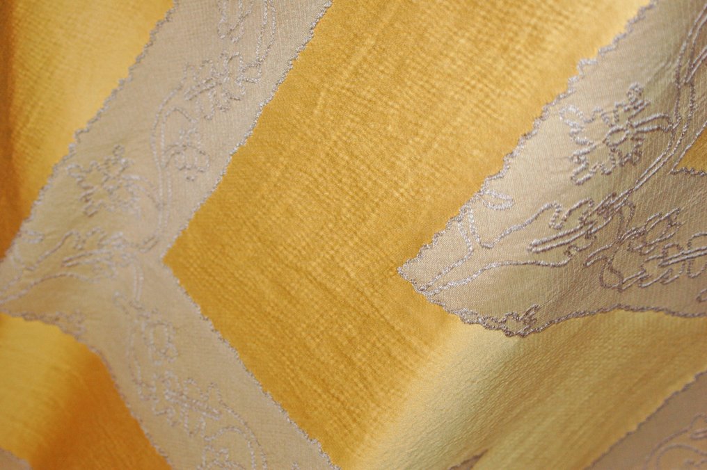 San Leucio 1789 - Lozenge Jacquard Fabric col. arany és levendula - Textil  - 400 cm - 140 cm #3.2