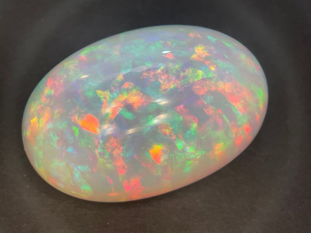 White + Play of Colors (Vivid) Crystal Opal - 43.37 ct #3.1