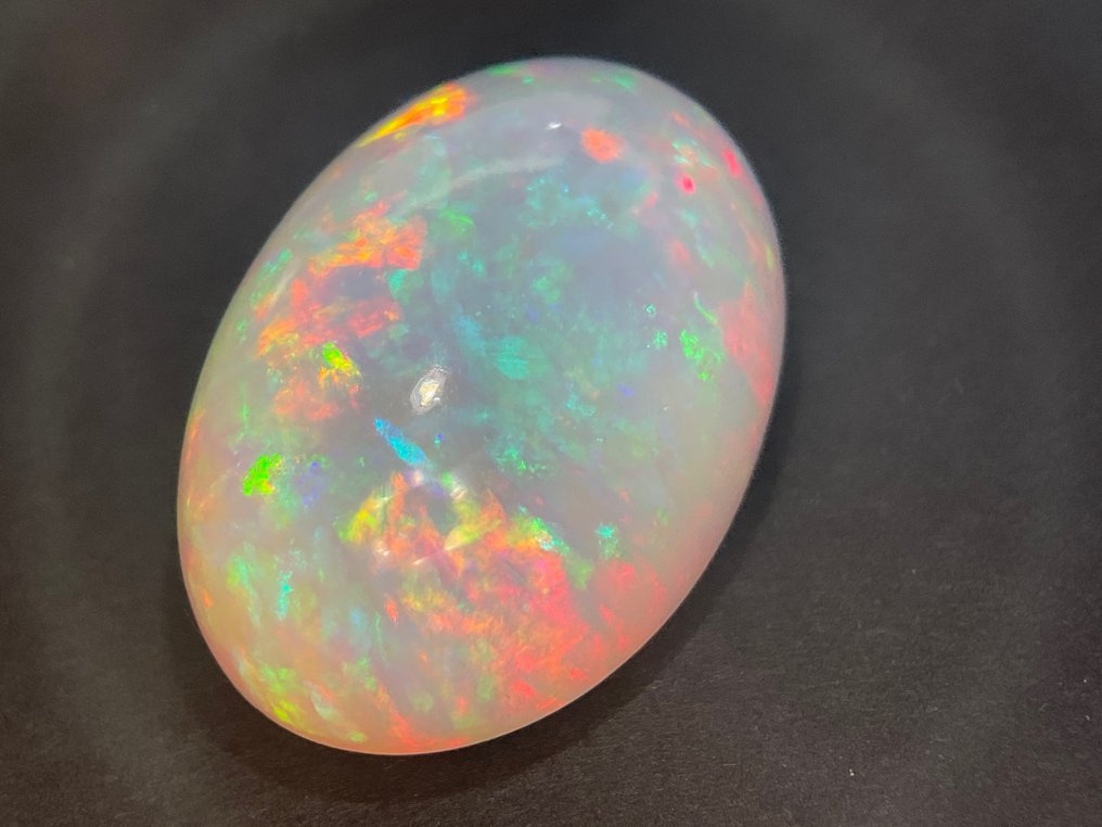 White + Play of Colors (Vivid) Crystal Opal - 43.37 ct #2.2