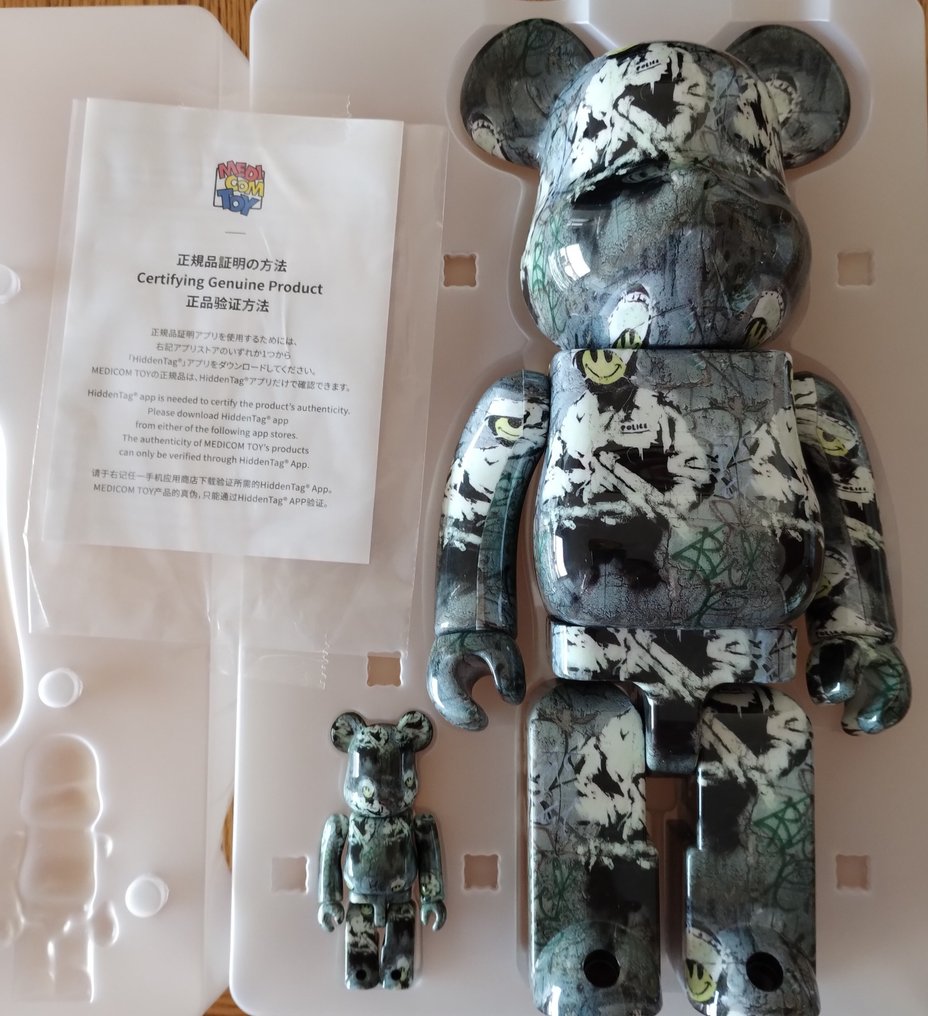 ベアブリック1000% RIOT COP BRANDALISM banksy Banksy Riot Cop 1000% Bearbrick by Medicom