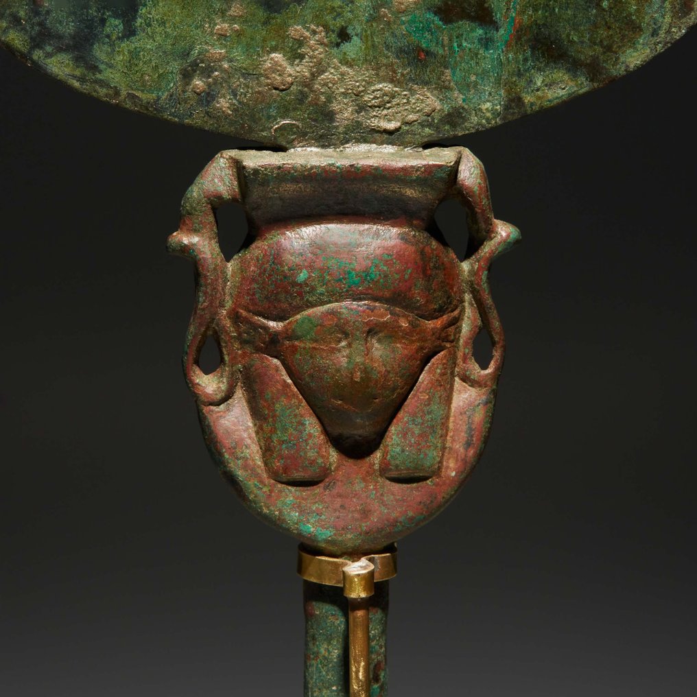Egiptul Antic Bronz Fine Hathor se confruntă cu Mirror. Perioada târzie, 664 - 332 î.Hr. 28 cm inaltime. Licență de #3.1