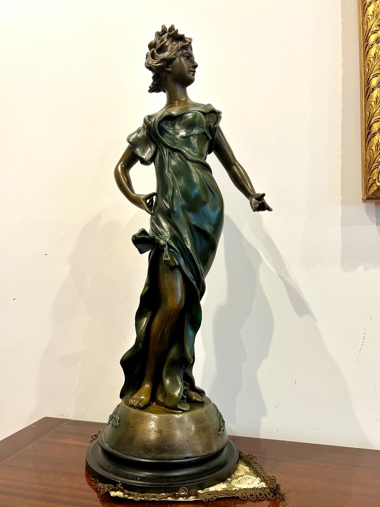 Attr. Anton Nelson - 雕塑, Grande Donna in stile Art Nouveau - 68 cm - 锑 #1.1