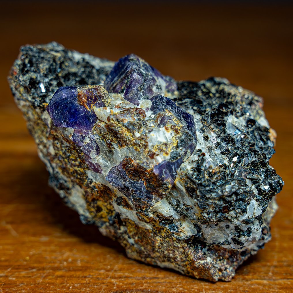 Very Dark Blue Sapphire Crystal in Matrix Untreated / Unheated 980.6ct, from Kenya- 196.12 g #1.1