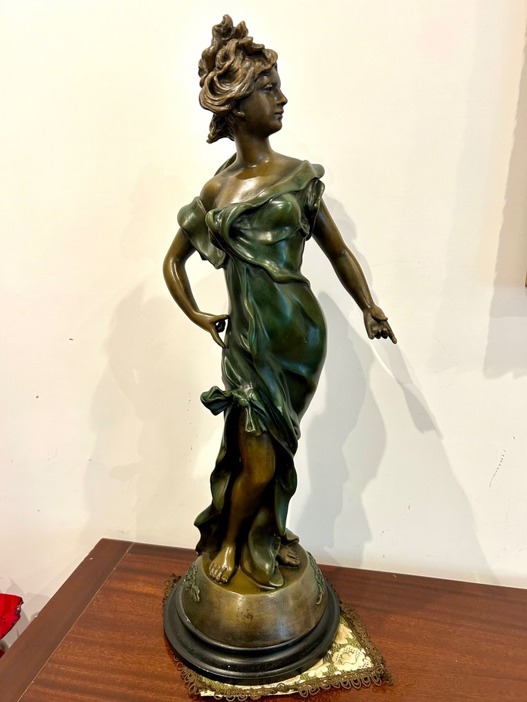 Attr. Anton Nelson - 雕塑, Grande Donna in stile Art Nouveau - 68 cm - 锑 #1.2