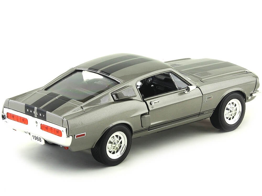Road Signature 1:18 - 模型跑车 - Shelby GT-500KR 1968 - 带 3 个开口的压铸模型 #3.3