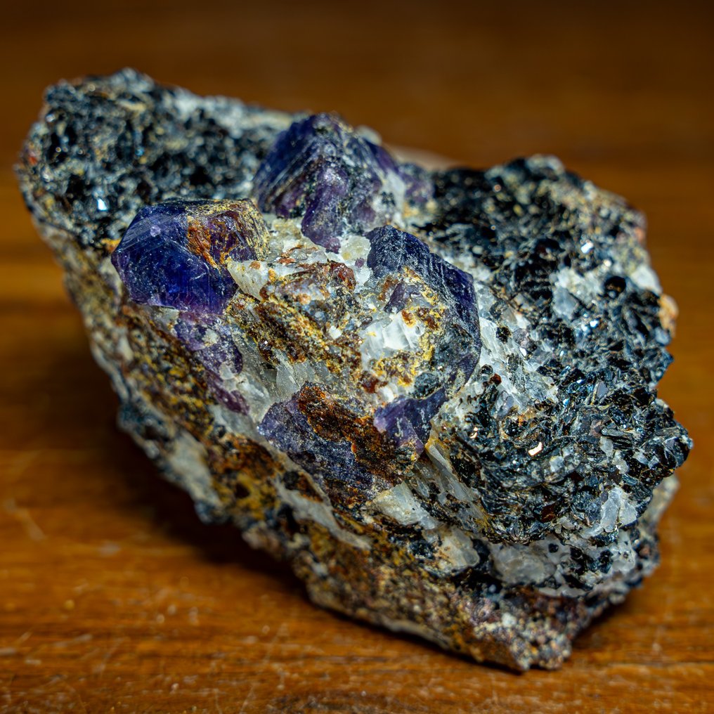 Very Dark Blue Sapphire Crystal in Matrix Untreated / Unheated 980.6ct, from Kenya- 196.12 g #1.2