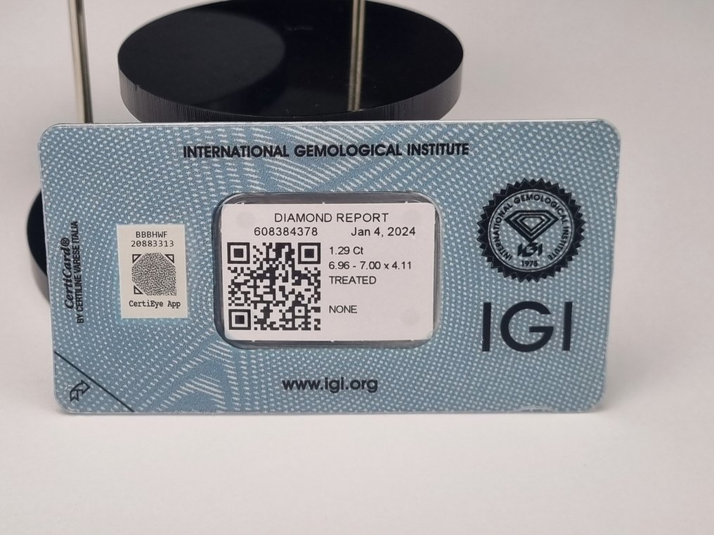 Nincs minimálár - 1 pcs Gyémánt  (Színkezelt)  - 1.29 ct - A laboratóriumi jelentésben nincs megadva - IGI (B) #3.2