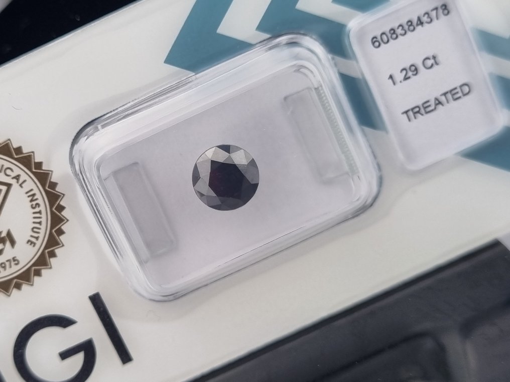 Nincs minimálár - 1 pcs Gyémánt  (Színkezelt)  - 1.29 ct - A laboratóriumi jelentésben nincs megadva - IGI (B) #1.0