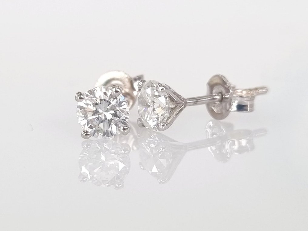 Stud earrings White gold Diamond #2.2