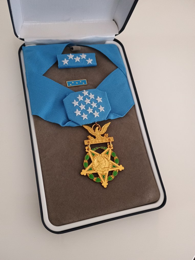 EUA - Medalha - Medal of Honor Army Variant, Replik #1.1