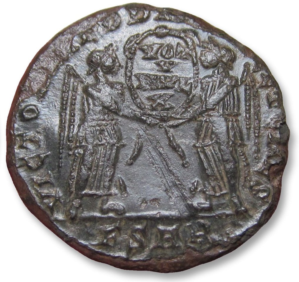 Rooman imperiumi. Magnentius (350-353). Centenionalis Arelate (Arles) mint - mintmark FSAR - #1.2