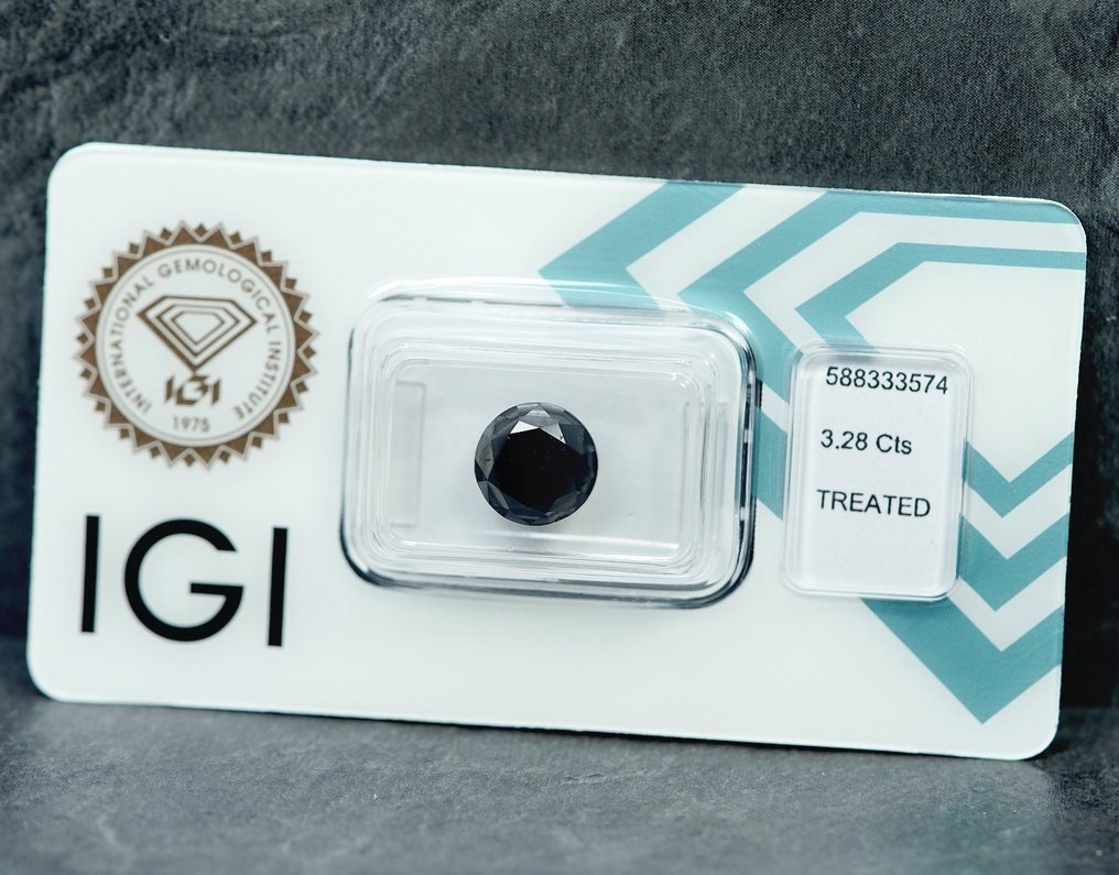 1 pcs Diamond  (Colour-treated)  - 3.28 ct - Not specified in lab report - International Gemological Institute (IGI) #2.1