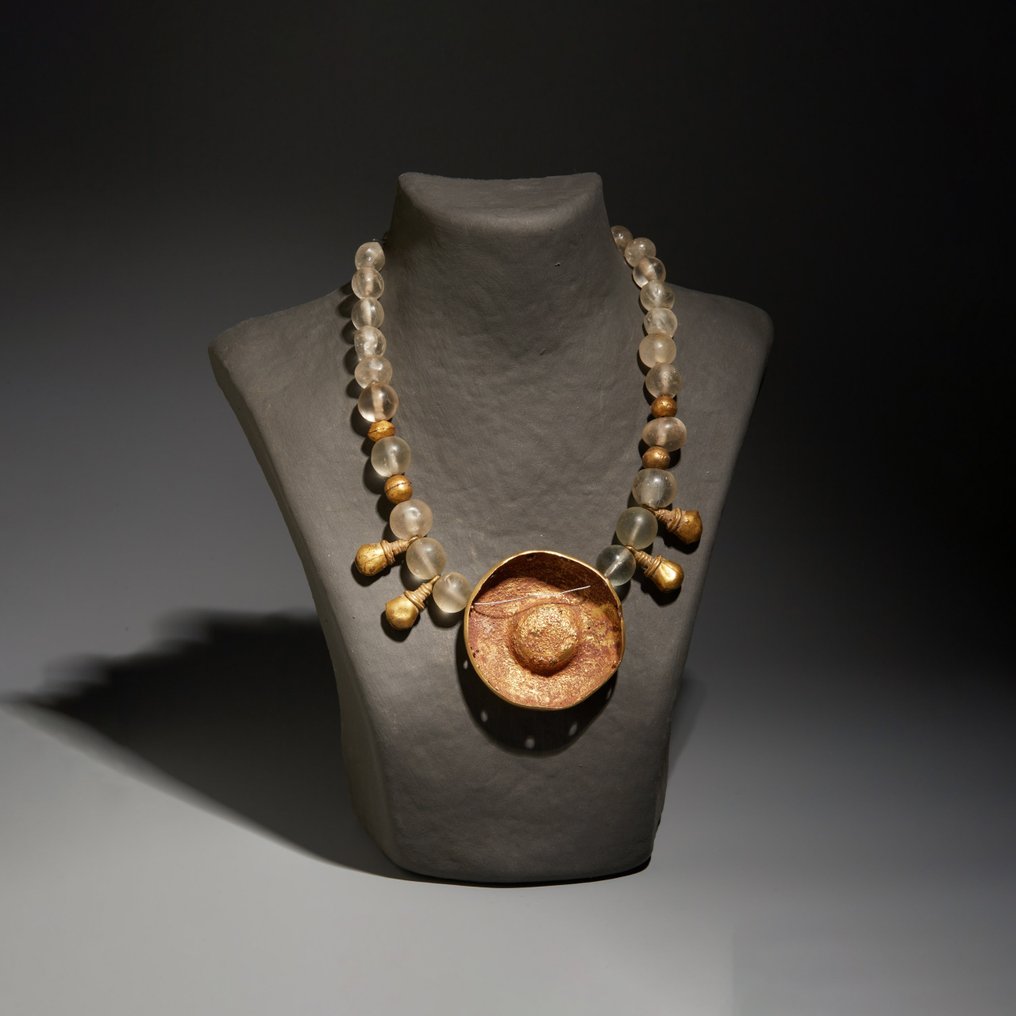 Tairona precolombina, Colombia Oro Collar. C. 1000 - 1500 d.C. 36 cm de largo total. Licencia de Importación Española. #1.2