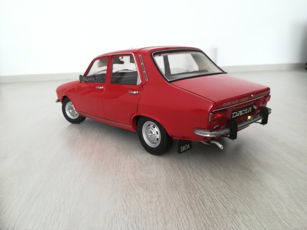 Eagle 1:8 - 模型汽车 -1969 Renault 12, Dacia 1300 #2.2