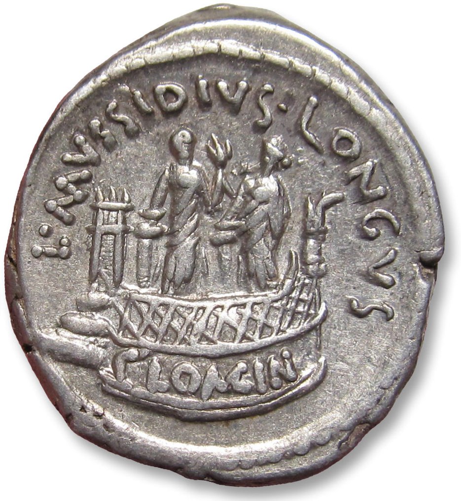 Ρωμαϊκή Δημοκρατία. L. Mussidius Longus, 42 BC. Denarius Rome mint - Shrine of Venus Cloacina - #1.2