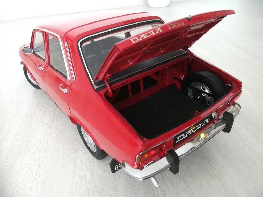 Eagle 1:8 - 模型汽车 -1969 Renault 12, Dacia 1300 #3.2