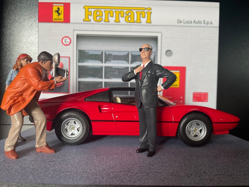 Enzo Ferrari Diorama Ferrari Dealer - Ferrari 308 GTS - American Diorama 1:18 - Coche deportivo a escala  (5) #1.1