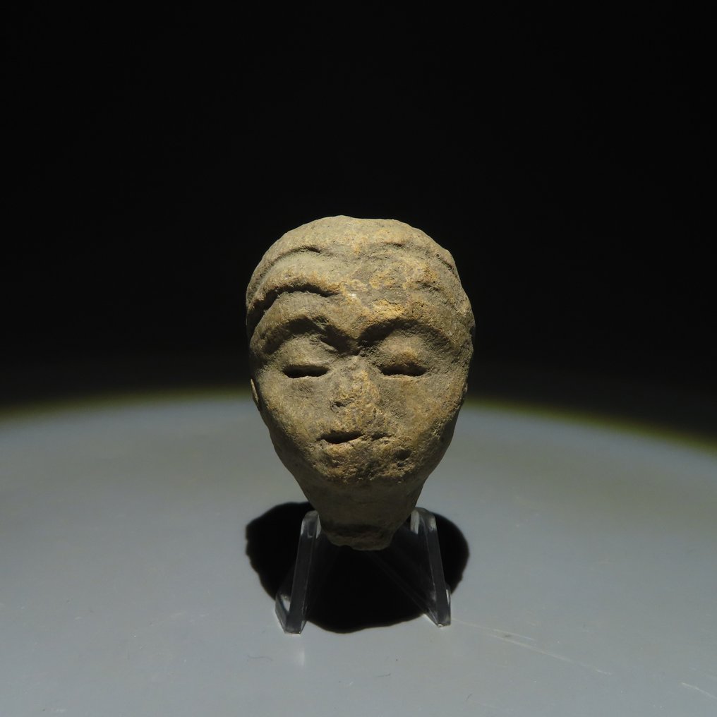 Teotihuacán, México Terracotta Head Figure. 100-500 AD. 5.1 cm H. Spanish Import License. #1.2