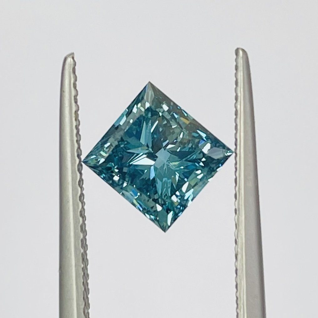 1 pcs 钻石 - 1.70 ct - 公主方形 - Color Enhanced - 艳彩蓝 - VS2 轻微内含二级 #3.2