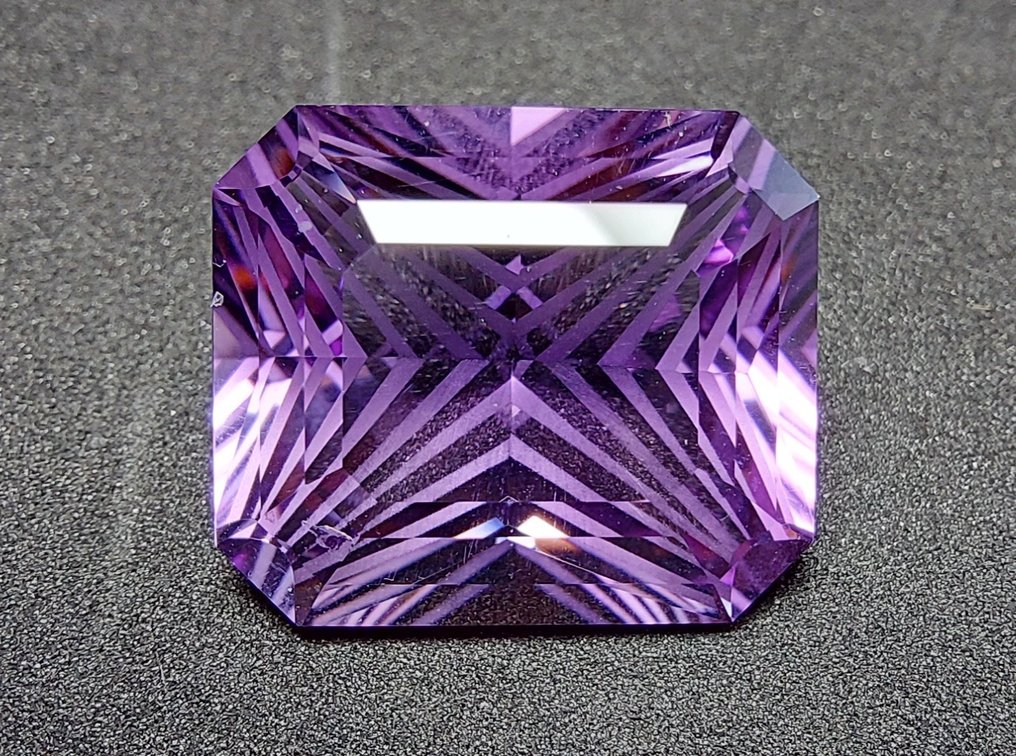 紫水晶  - 15.92 ct - Instituto Gemólogico Español (IGE) #3.1