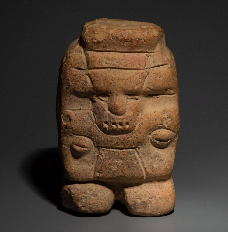 瑪雅人 Terracotta 數字。 C。西元 600 - 900 年。 8.3 公分高。西班牙進口許可證。 #1.1