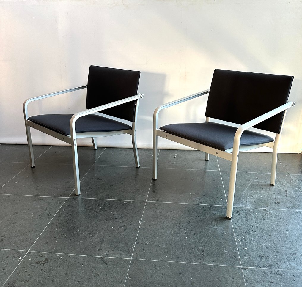 Thonet - Norman Foster - Lounge chair (2) - A900 3PF - Aluminium, Textile -  auction online Catawiki