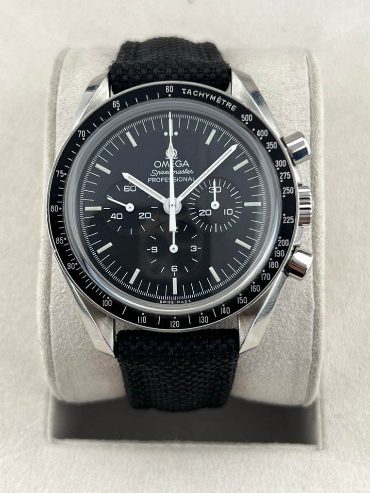 Omega speedmaster 2011 deals