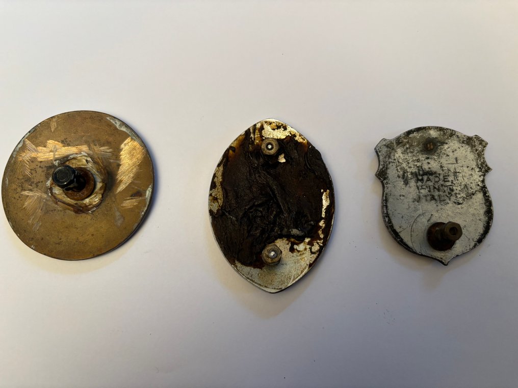 Peça de carro (3) - AC, Maserati, Abarth - Car enamel badges #1.0