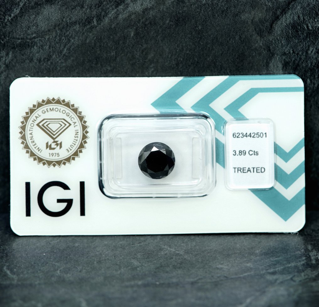 1 pcs Diamond  (Colour-treated)  - 3.89 ct - Not specified in lab report - International Gemological Institute (IGI) #1.0