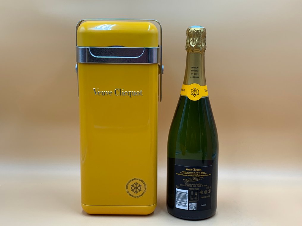 Veuve Clicquot, Cooler - 香槟地 Brut, Rosé - 2 Bottles (0.75L) #3.2