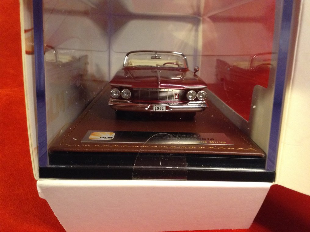 GLM 143 Model car ref. GLM131603 Chrysler Imperial Crown