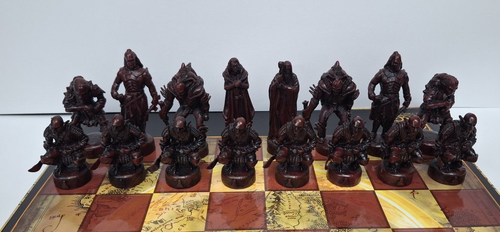 Chess set - Edición Especial Lord Of The Rings El Señor de los anillos Las dos torres - Resin #3.2