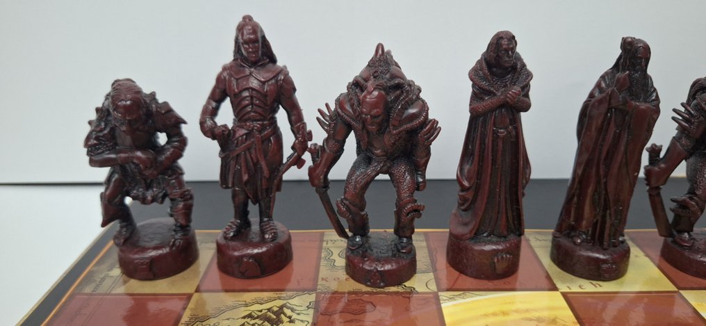 Chess set - Edición Especial Lord Of The Rings El Señor de los anillos Las dos torres - Resin #4.3