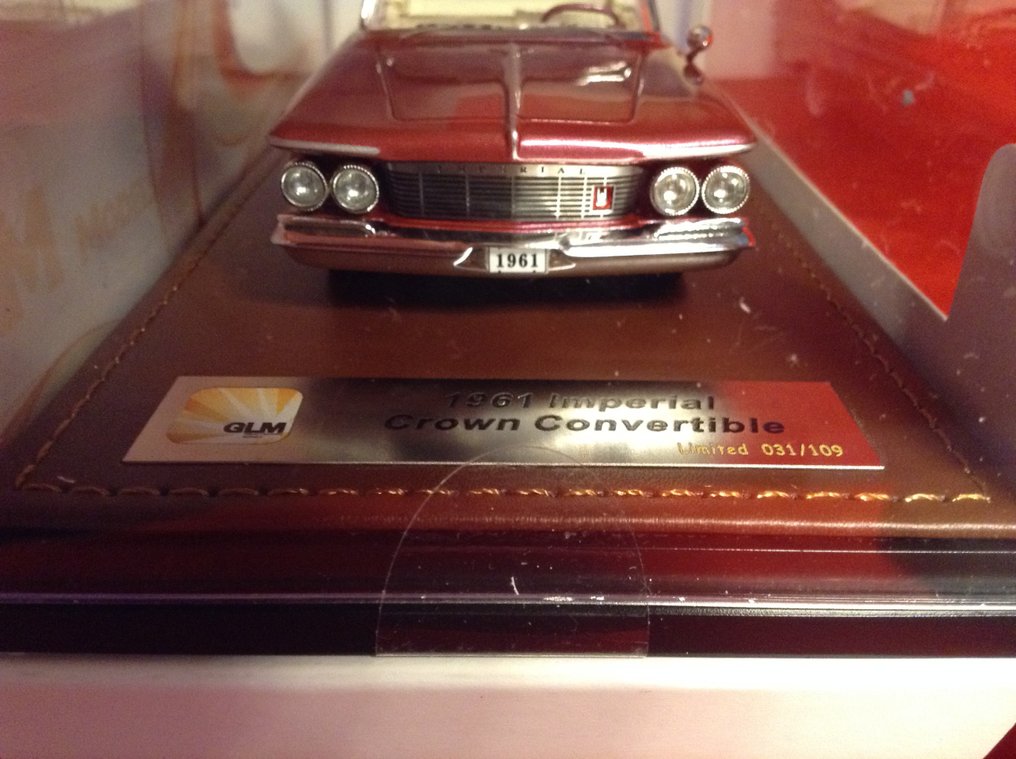 GLM 143 Model car ref. GLM131603 Chrysler Imperial Crown