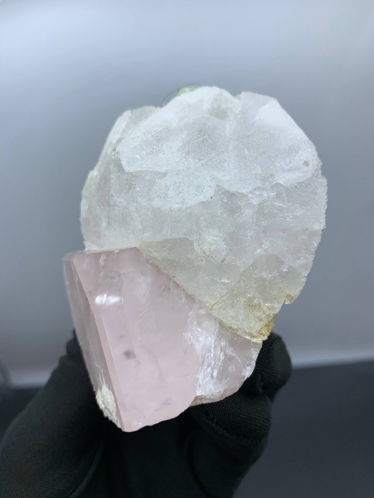 Moganite Crystal - Height: 5.8 cm - Width: 8.7 cm- 324 g - (1) #2.1