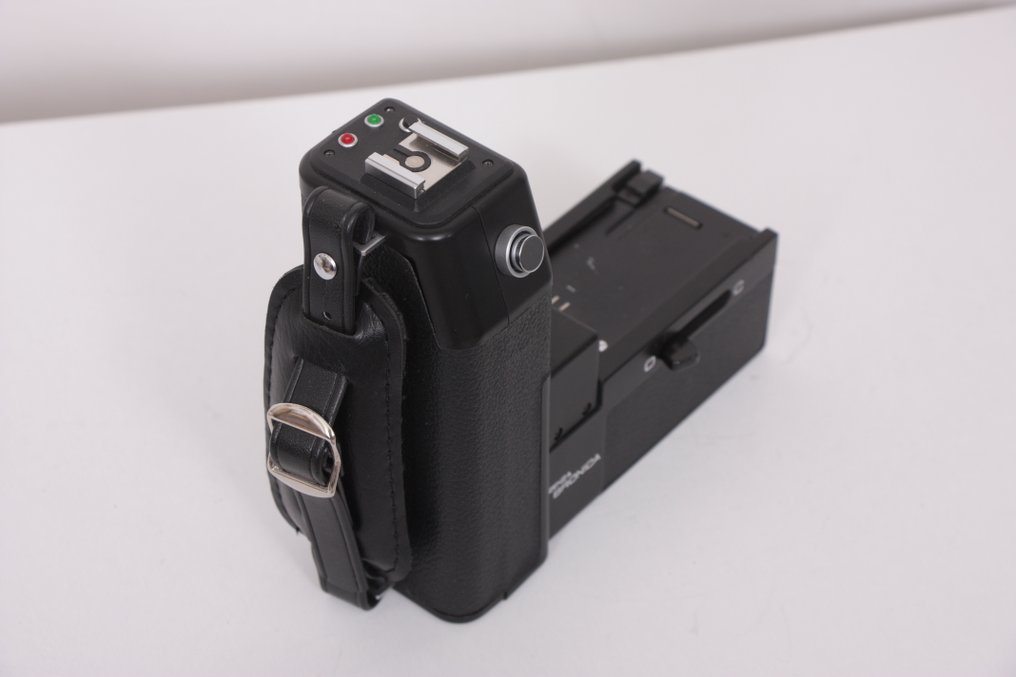 Bronica Zenza Bdronica Motor Drive Grip x Etrs - Etrsi Αναλογική φωτογραφική μηχανή #1.0
