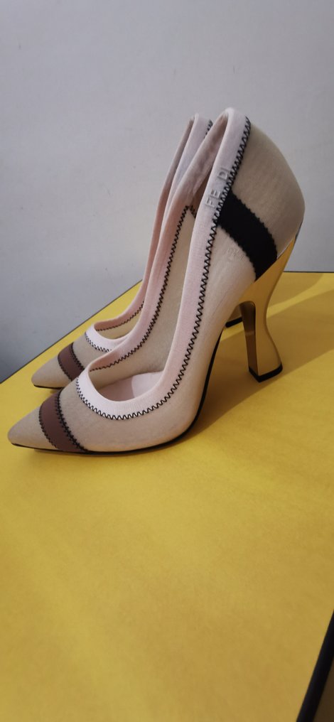 Scarpe fendi tacco shop