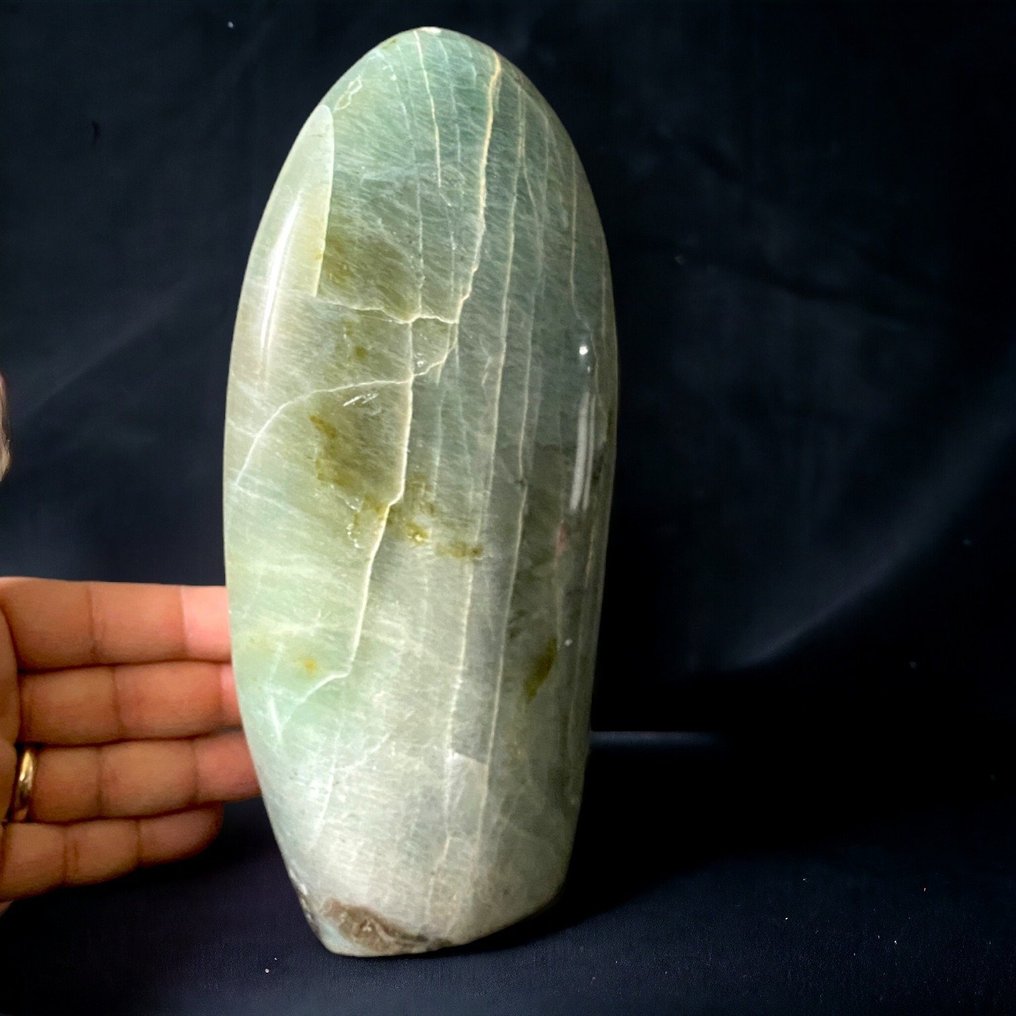 Garnérite - Pierre de lune verte - Groupe serpentine - Hauteur : 220 mm - Largeur : 110 mm- 1845 g #1.0