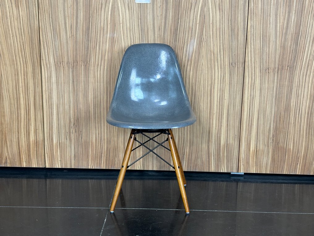 Charles Eames Ray Eames Stol DSW Tre fiberoptisk Catawiki