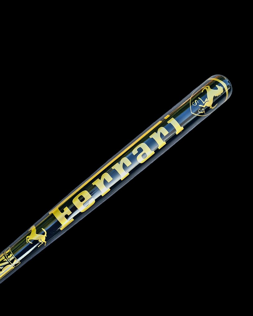 Moontje - Ferrari Baseball Bat Black-Gold edition. #3.2