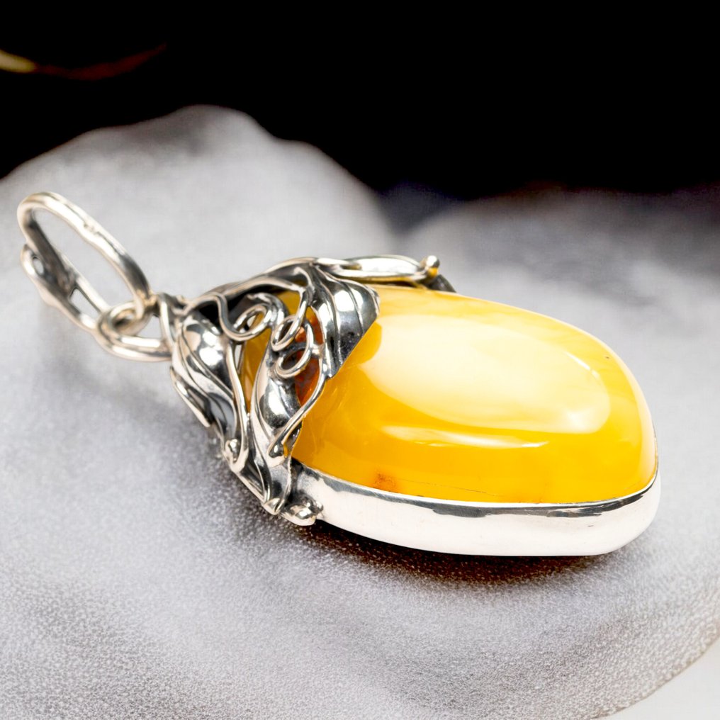 独家波罗的海琥珀吊坠 - 手工银饰 - 牛奶琥珀标本 - 墜飾 #2.1
