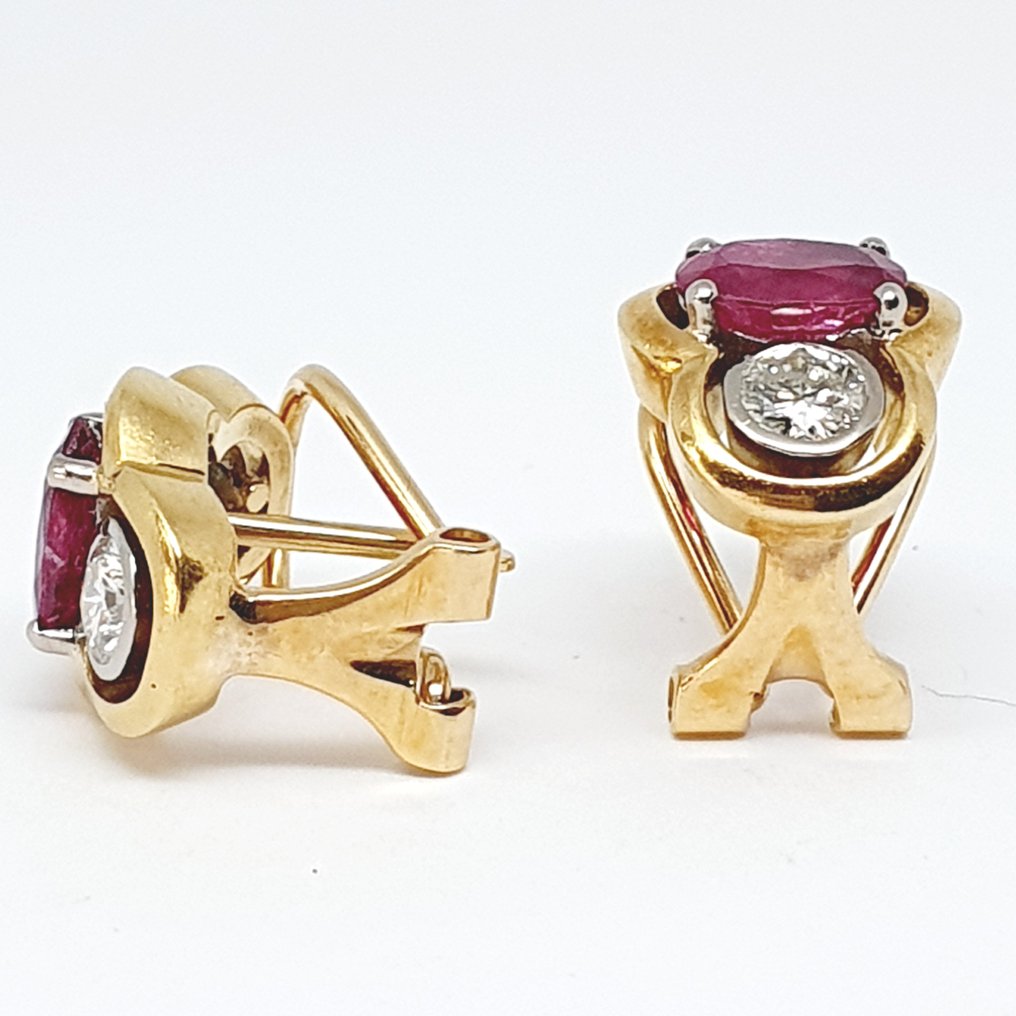 Earrings - 18 kt. Yellow gold -  1.00ct. tw. Diamond (Natural)  - Ruby #3.2