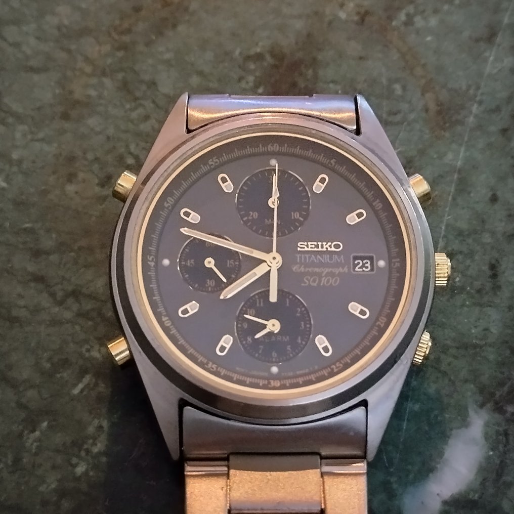 Seiko sq100 titanium chronograph hotsell